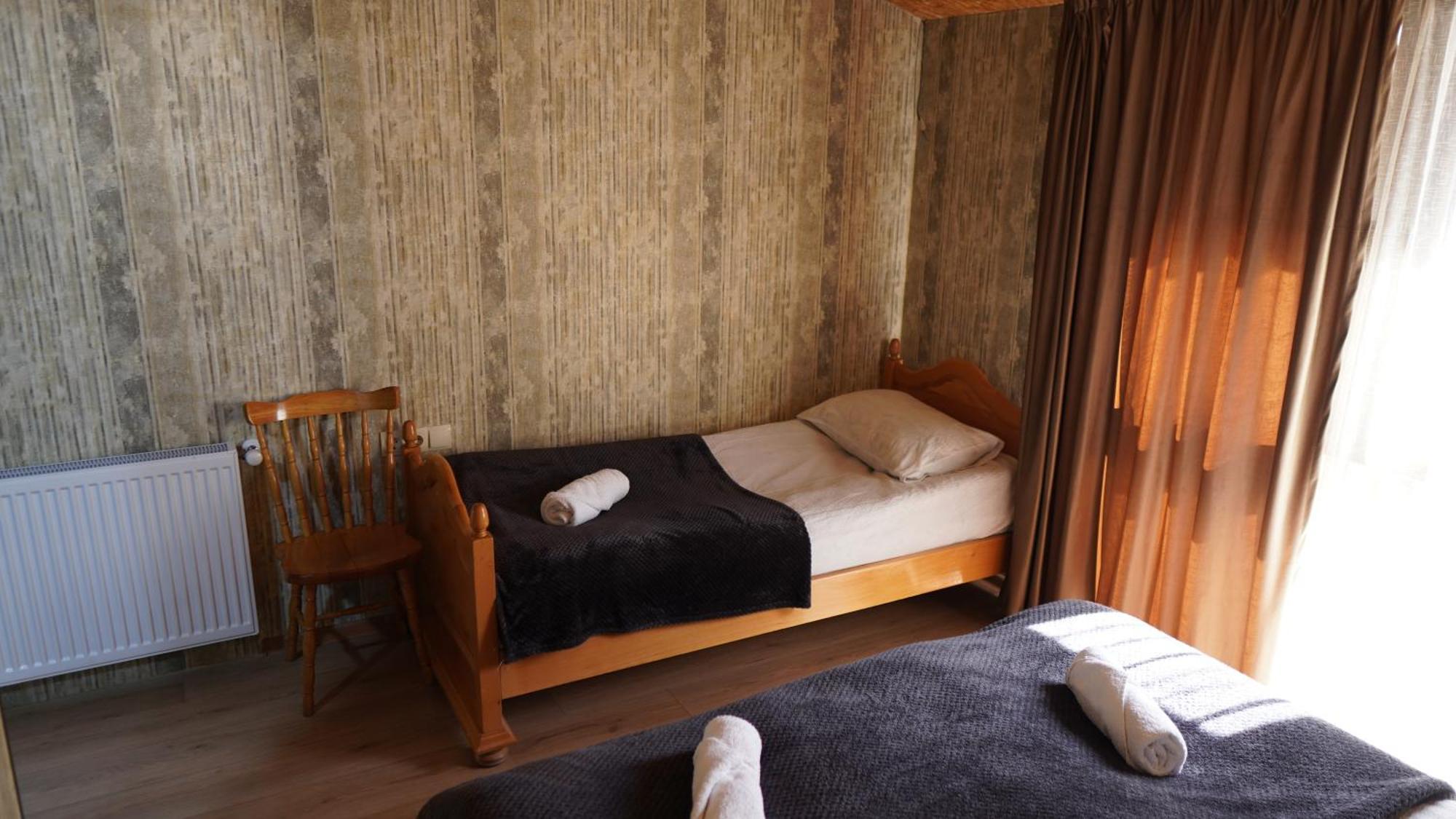 Archil And Nino Gigauri Guest House Kazbegi Exteriör bild